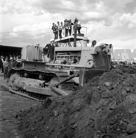 Début des travaux d'aménagement de l'Exposition universelle de Montréal au début des années 1960