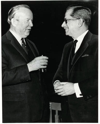Lester B. Pearson et Daniel Johnson lors d'une rencontre en 1967