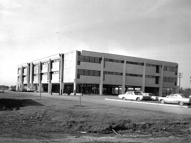 New high school is built in Trois-Rivières, the De La Salle school